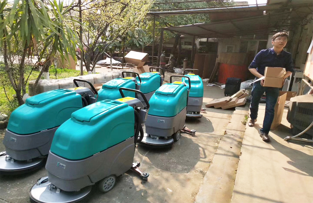 洗地機(jī)科力德手推式貴陽(yáng)交機(jī)